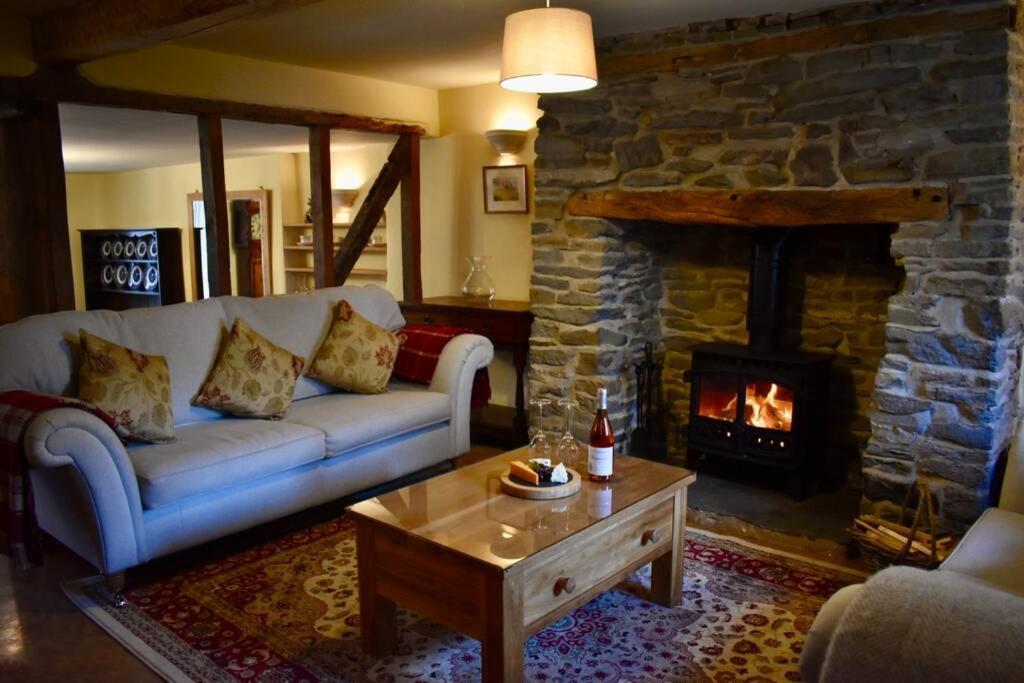 Cross Keys Cottage Holiday Let Bishop's Castle Ngoại thất bức ảnh